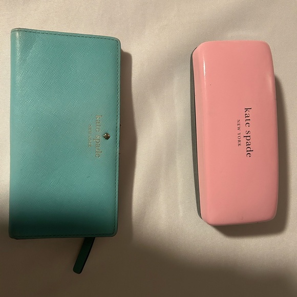 Kate Spade Light Blue Satchel like new with wallet and sunglasses holder. - Picture 6 of 9